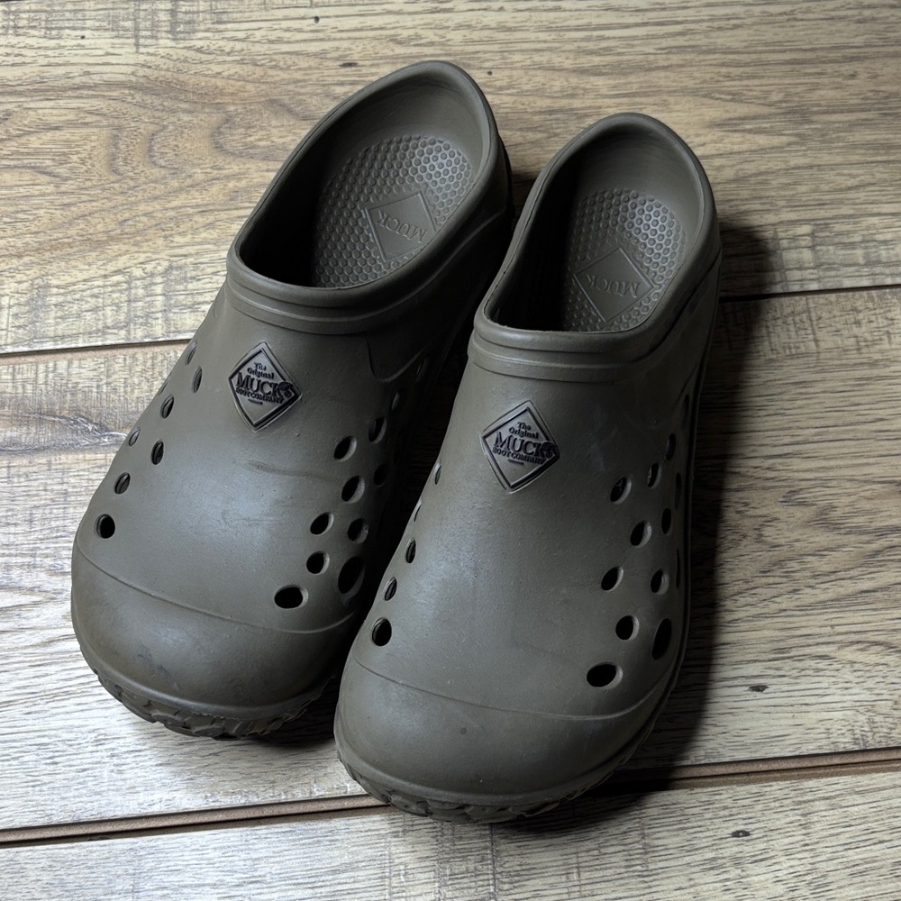 Muck Men's Brown Slip-On Loafers